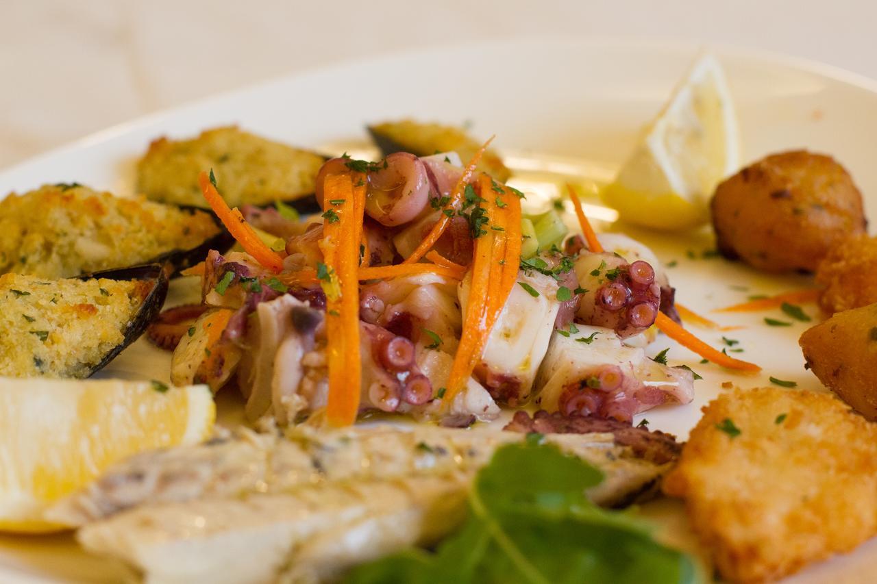 Pensione Al Pescatore แตร์โมลิ ภายนอก รูปภาพ